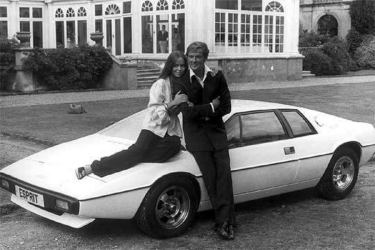 lotus esprit turbo James Bond